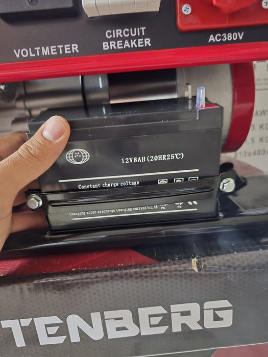 Gerador com arranque eléctrico 8500 watts novo 

Gerador monofásico com arranque

eléctrico