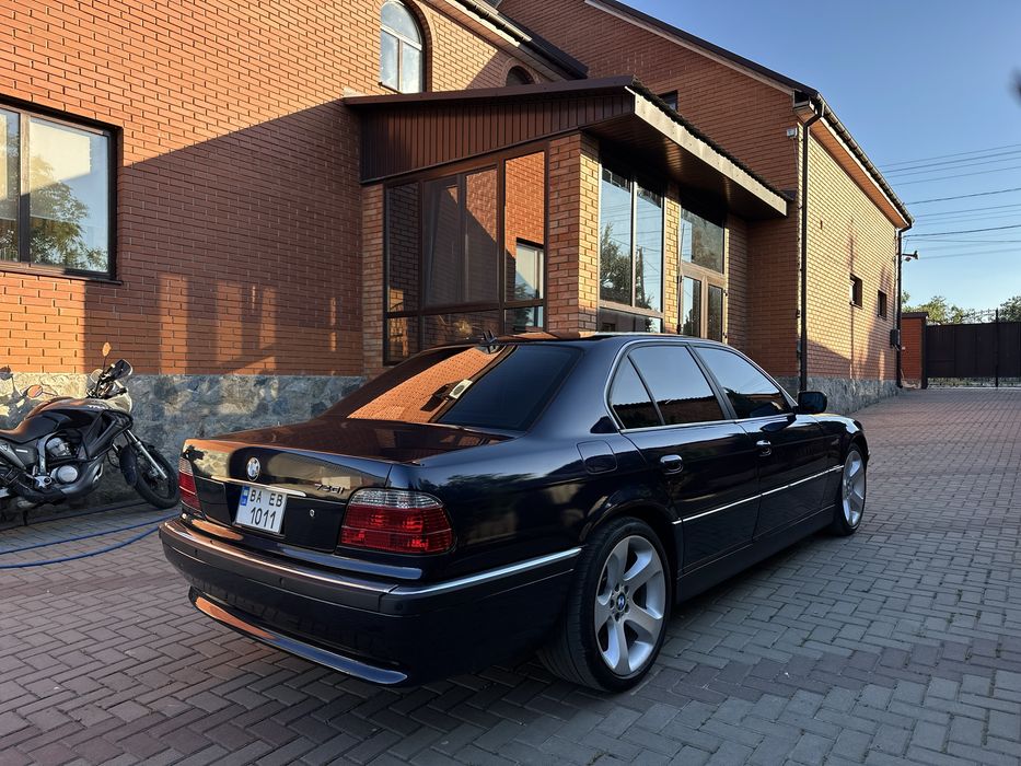 Bmw e38 1999.