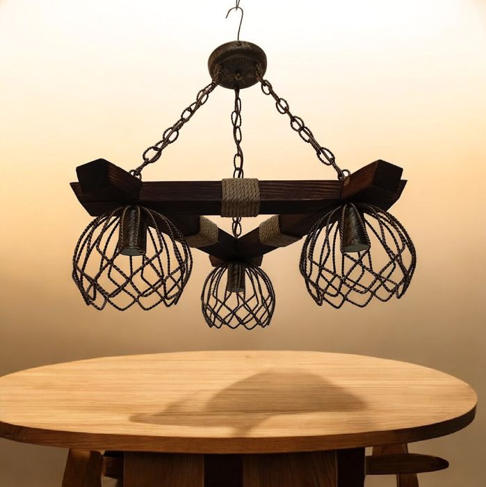 Люстра з дерева на 3 плафони.