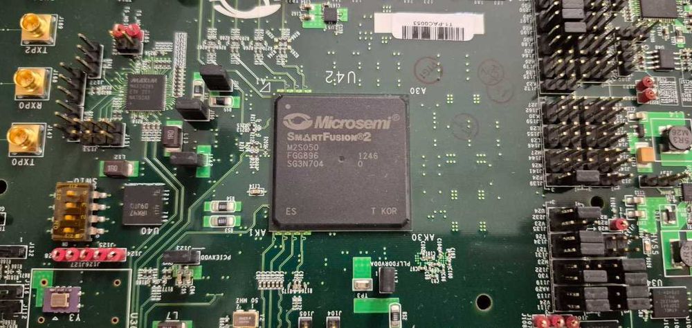 Плата SmartFusion2 Advanced Development Kit (M2S050)