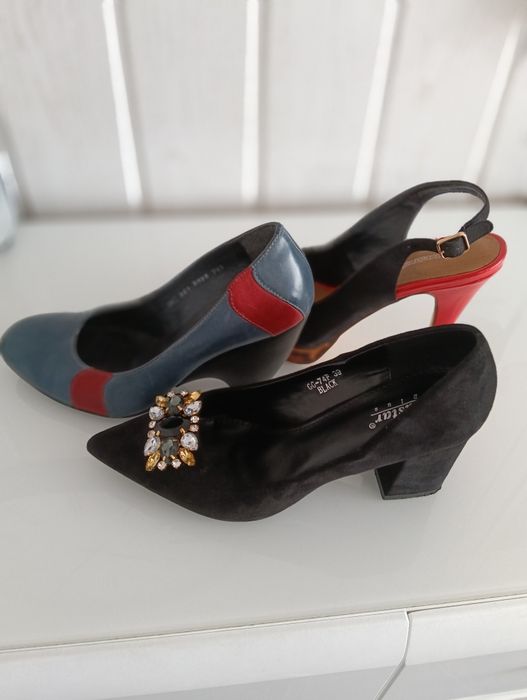 Sprzedam buty damskie.