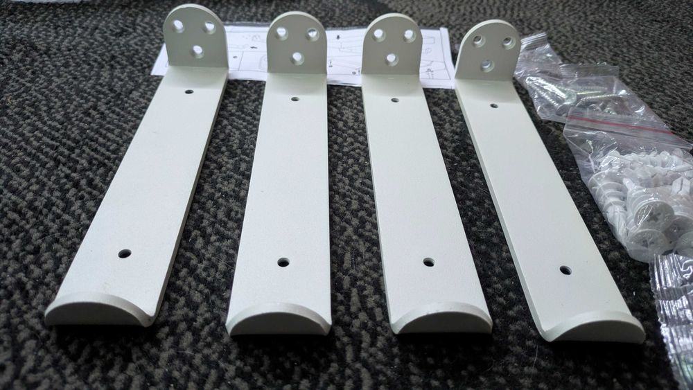 solidne metalowe uchwyty na półkę ścienna