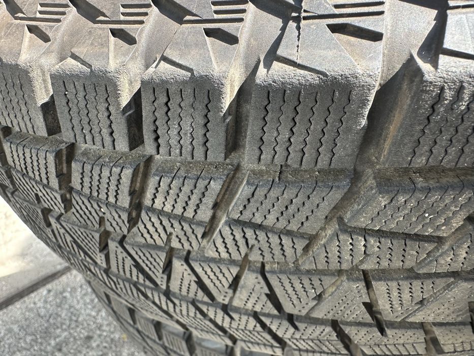 Alufelgi Jeep 16 cali 5x127 245/75R16 Bridgestone zima
