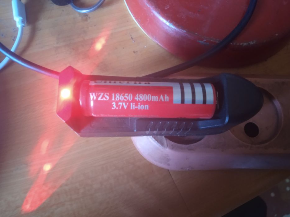 Лазер 303, зелёный луч. Поджигает