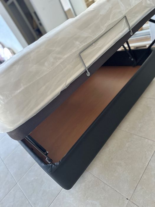Sommier com estrado elevatório + colchão novo