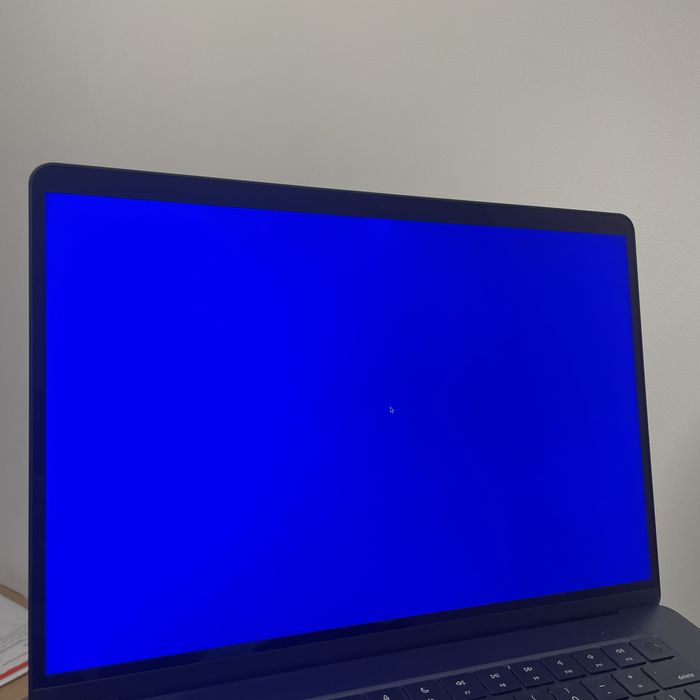 Екран на MacBook Air 15 2023 M2 Midnight