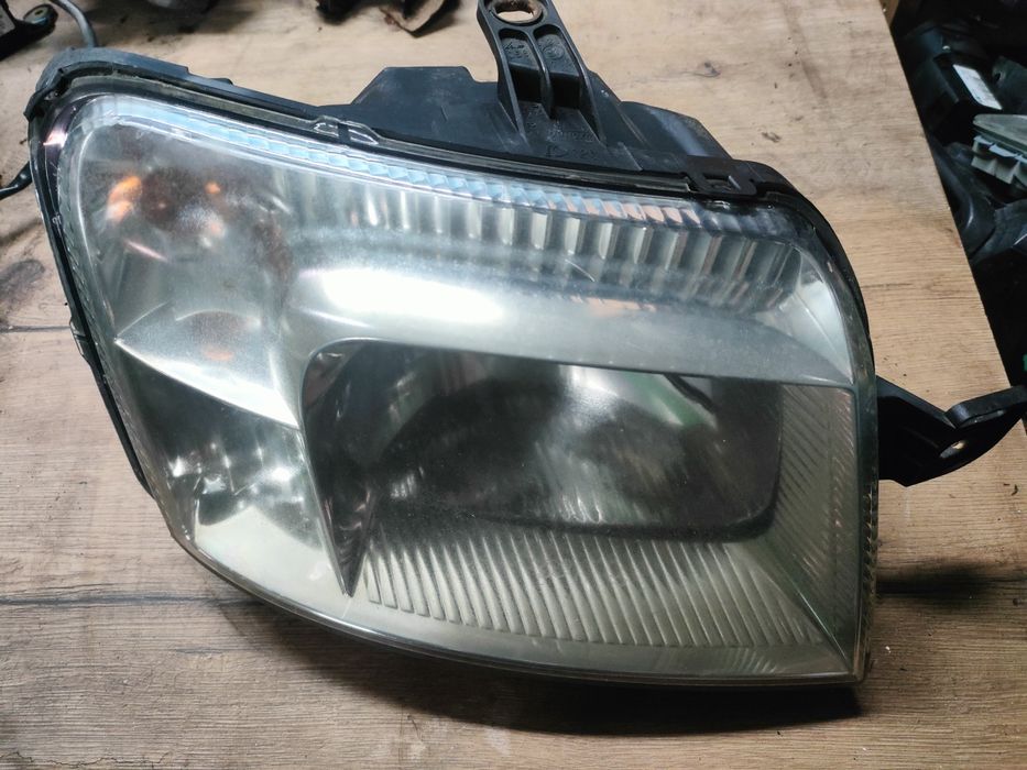 Fiat Panda II 2 reflektor lampa prawa przód