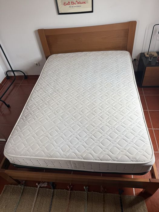 Conjunto - cama , colchao e cabeceira