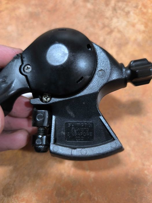 Manete Shimano Altus SL‑M370 9V – direita (câmbio traseiro)