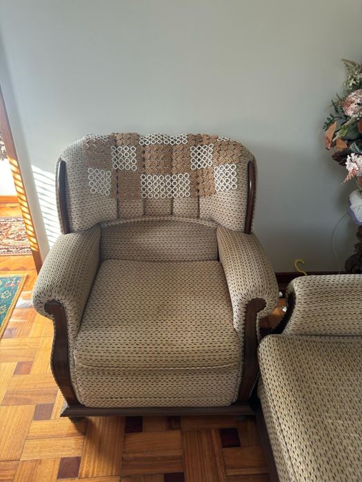 Sofá cama + 2 poltronas (vendo separado ou junto)