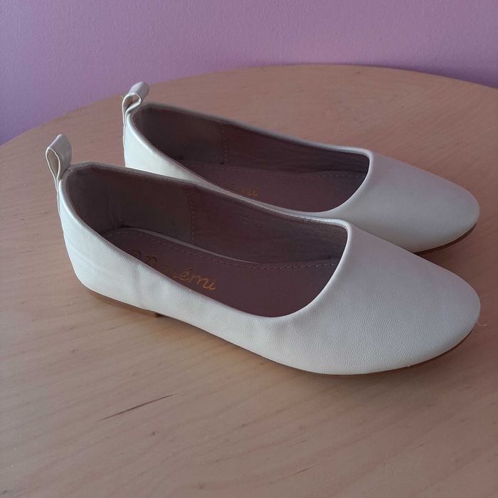 NOVO Sapato Branco Perola num 31