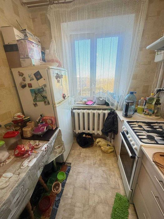 Продаж 1-кімнатної квартири за вигідною ціною на ринку, простий стан.