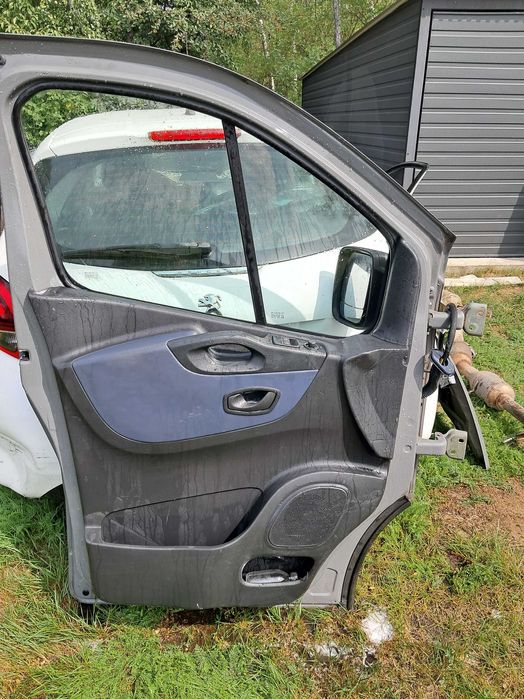 Trafic Vivaro b drzwi lewe