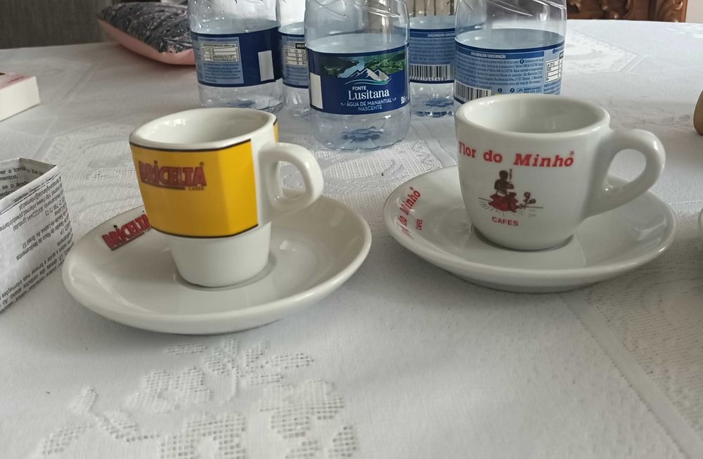 Vendo 3 chavenas de café antigas