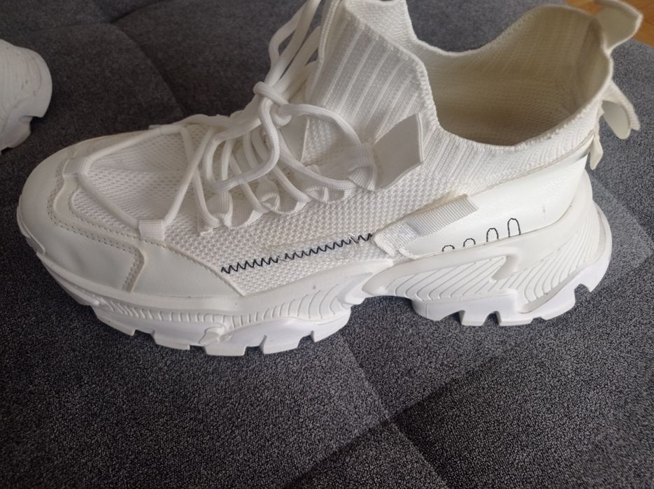 Biale Sneakersy 41