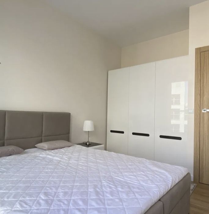 Стильна 2/х кім квартира у Варшаві