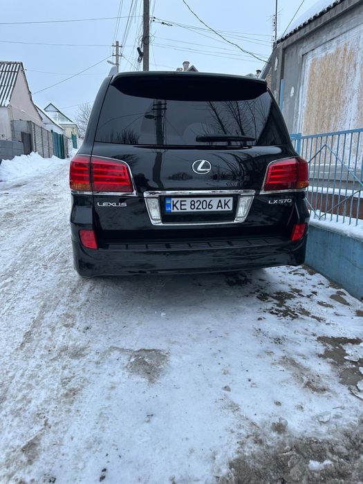 Продам Lexus LX 570 (2011) стан відмінний