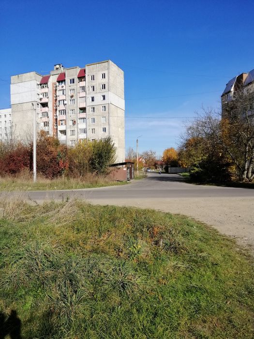 Продам гараж. Гарна локація, на вул, Леонтовича, 18.