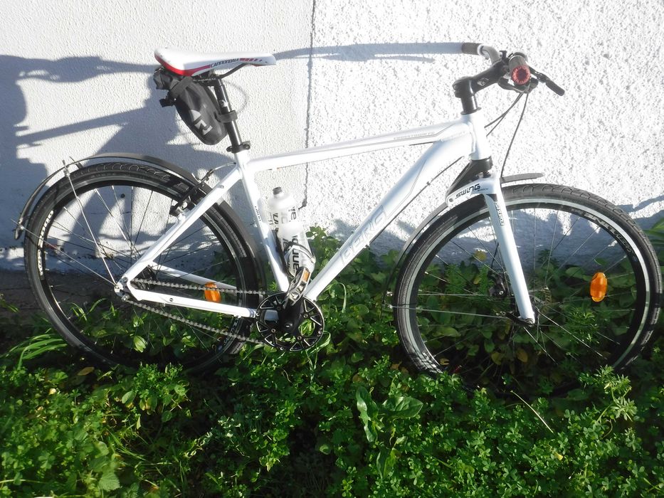 Bicicleta Berg Crosstown F6 hybrid Fitness urbano comutar
