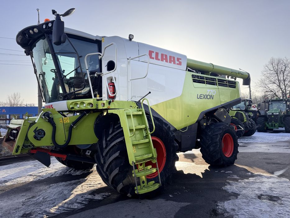 Продам зернозбиральний комбайн Claas Lexion 770
