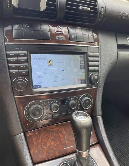 Rádio Android 14 com GPS Mercedes W203/W209/CLC (Artigo Novo)