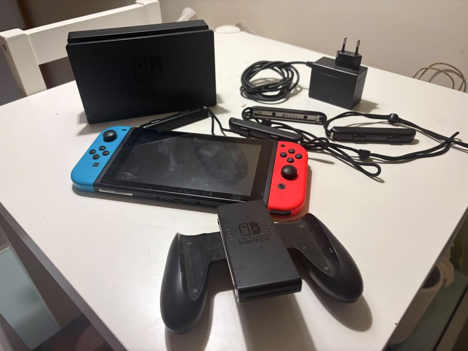 Nintendo Switch V2 Completa + Dock + Acessórios Originais