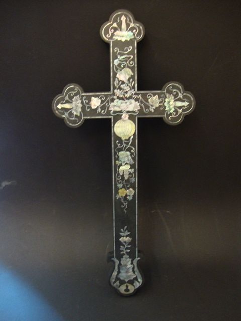 Crucifixo antigo em bronze