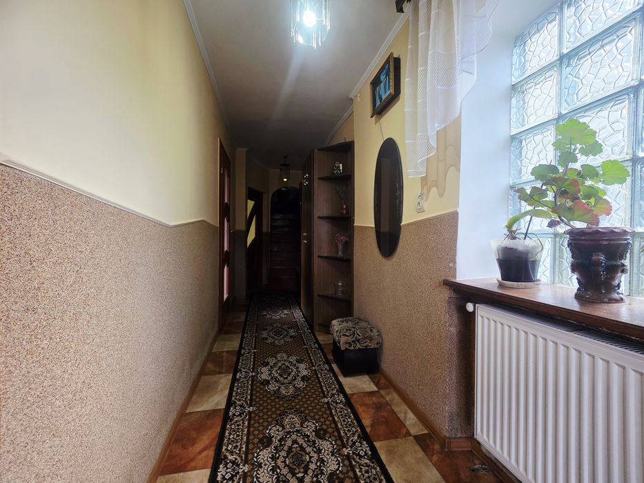 Продається  будинок. Працюєм з бюджетними коштами.