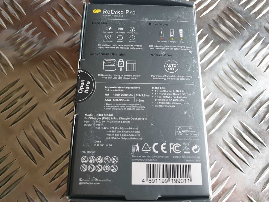Зарядний пристрій GP ReCyko Pro P461 + D461 з 4 AA акумуляторами