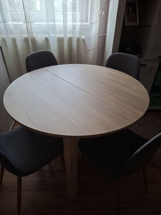 Stół okrągły solidny