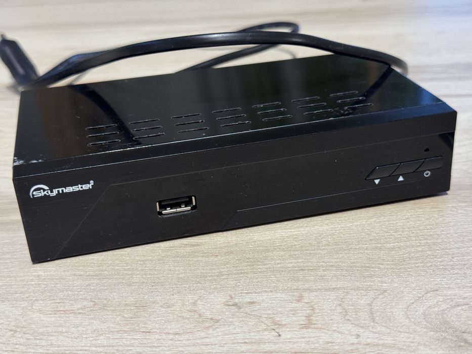 Tuner SKYMASTER STB M265 DVB-T/T2 Full HD Czarny pilor kabel HDMI