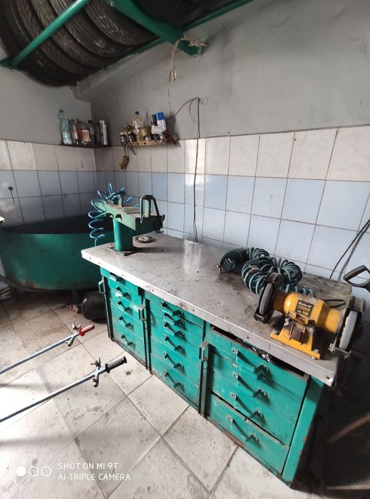 Продається приміщення! Шиномонтаж ! Діючий бізнес.