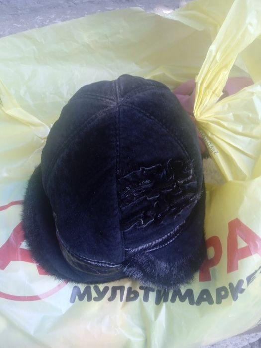 Продам шапку жіночу