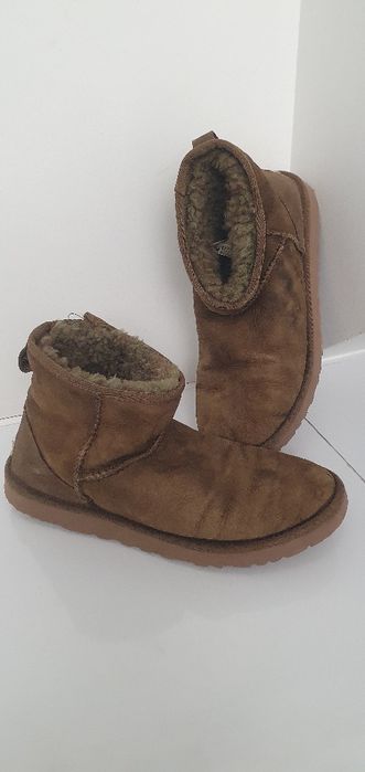 Buty śniegowce UGG rozmiar 39 stan zadowalający