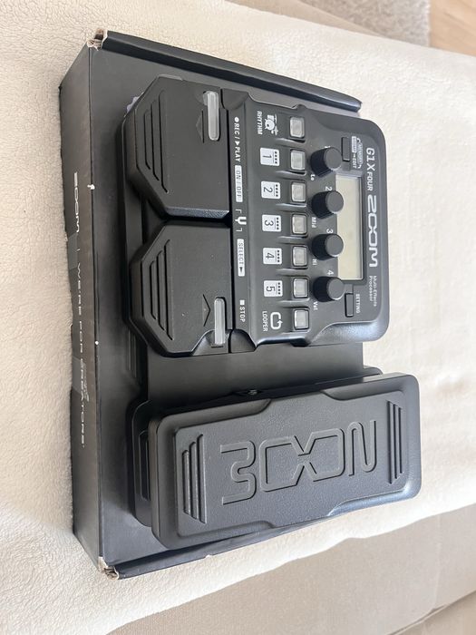 ZOOM G1X FOUR em exelente estado!