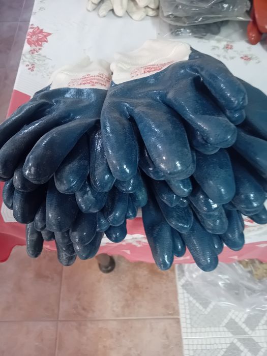 Luvas azuis novas homem