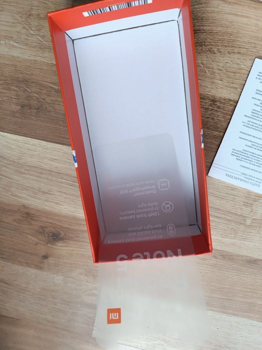 Oryginalne opakowanie po telefonie Xiaomi Redmi note 5