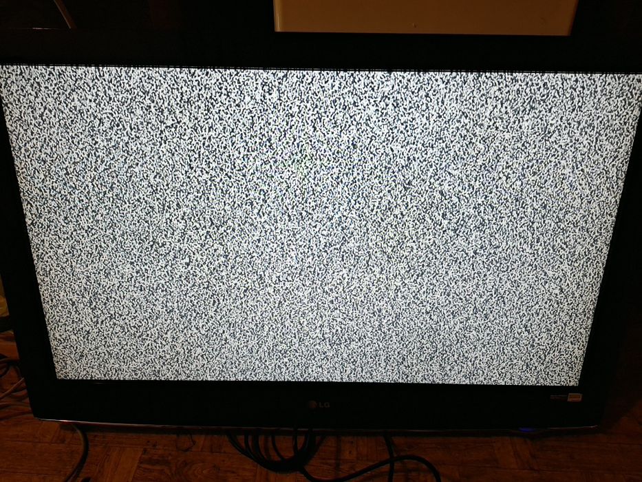 Telewizor pilot  32 cale