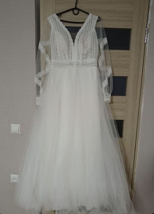 Весільна сукня.                          Розмір л