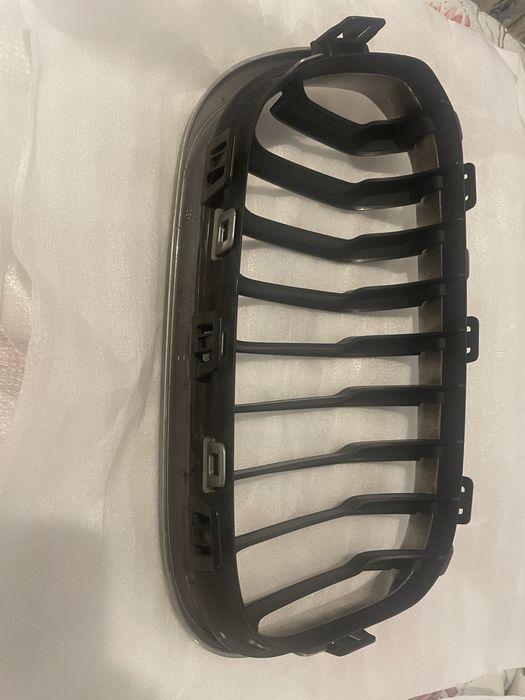 Grelhas Frontais Originais BMW Série 1 F20/F21 LCI (2015–2019)