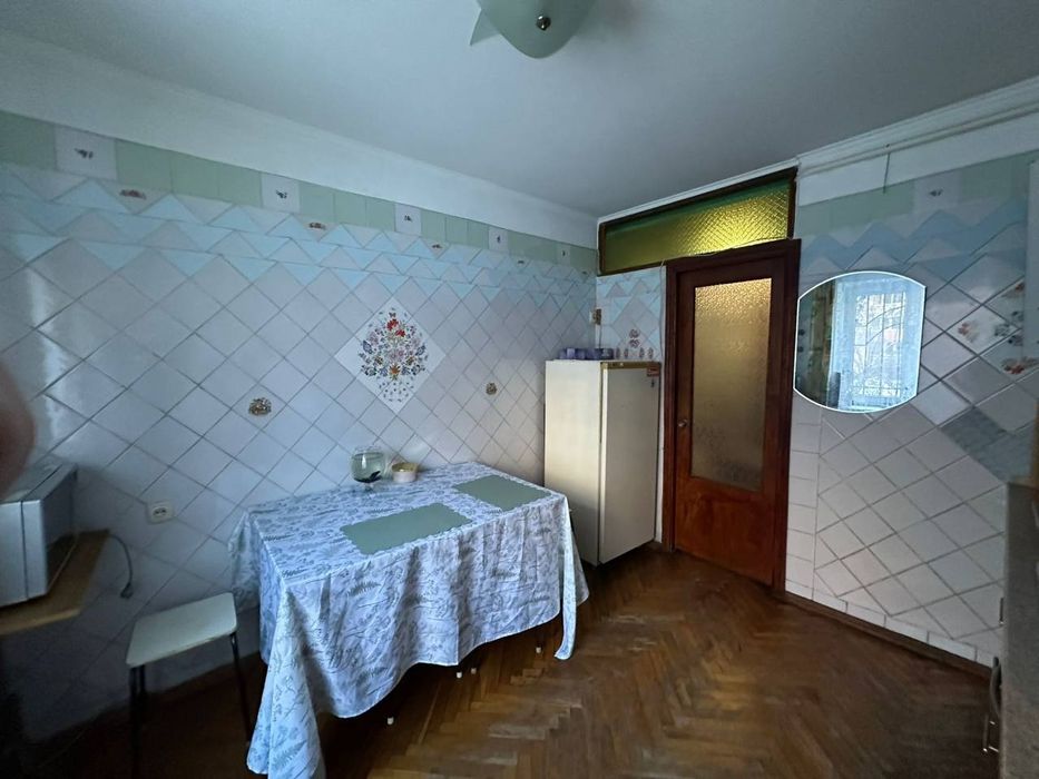 Продам 3к Перемога -3, Наб Перемоги, 104, поверх 1/9, МОЖНА БЕЗНАЛ (є орендарі)