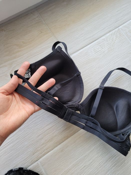 Nowy komplet bielizny moro biustonosz i majtki stringi z wycięciem B75