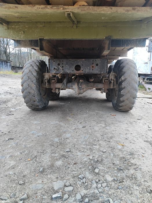 Продам зіл 157... В додачу є маніпулятор з гачком гусак.