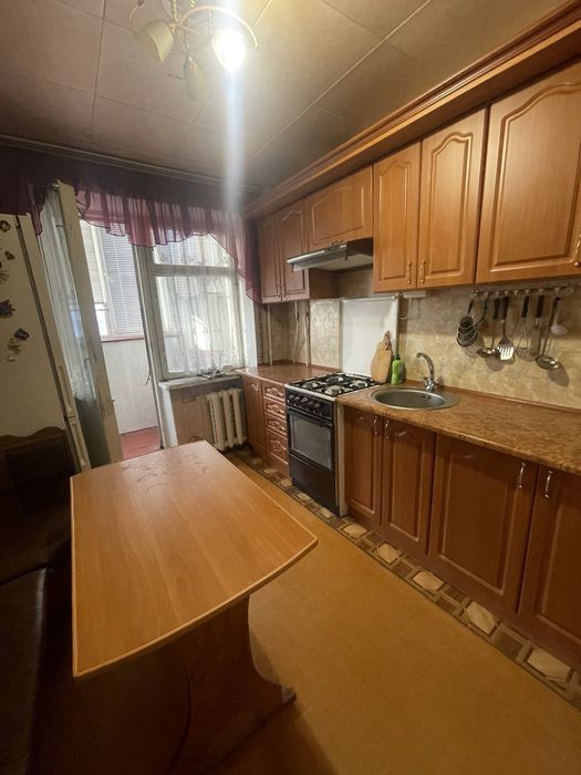 Простора не кутова 3к в хорошому стані 37039