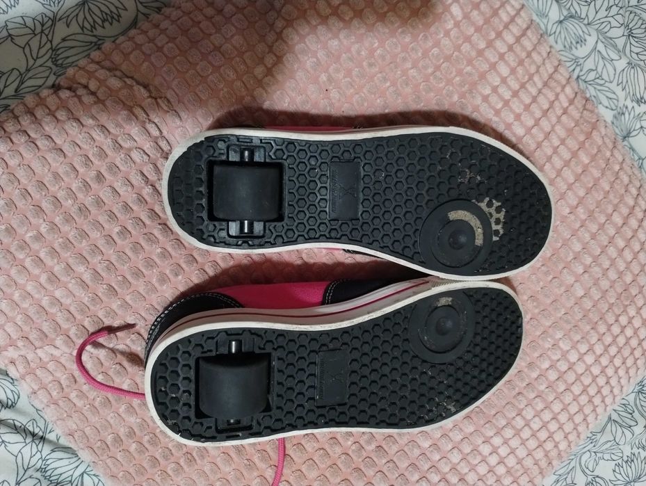 Buty na rolce rozmiar 35