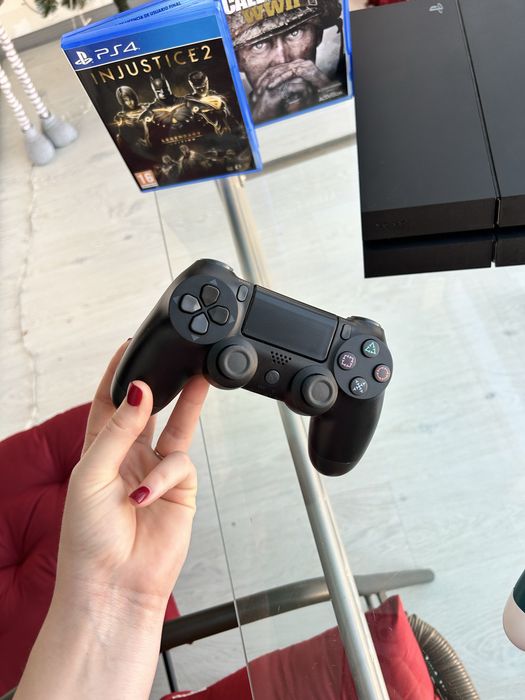 PlayStation 4  1Тб