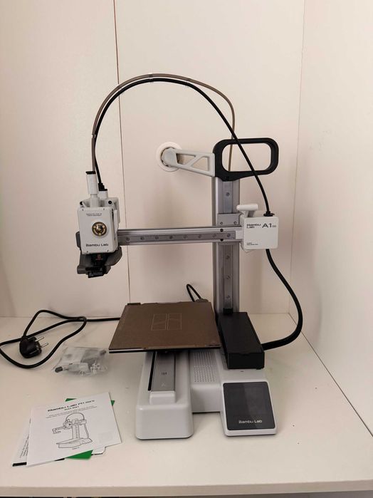 Bambu Lab A1 Mini (Com Caixa e Manuais) + Upgrades – Como Nova