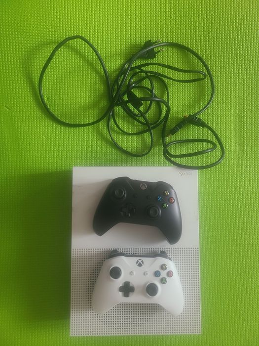 Xbox One S All Digital 1TB приставка