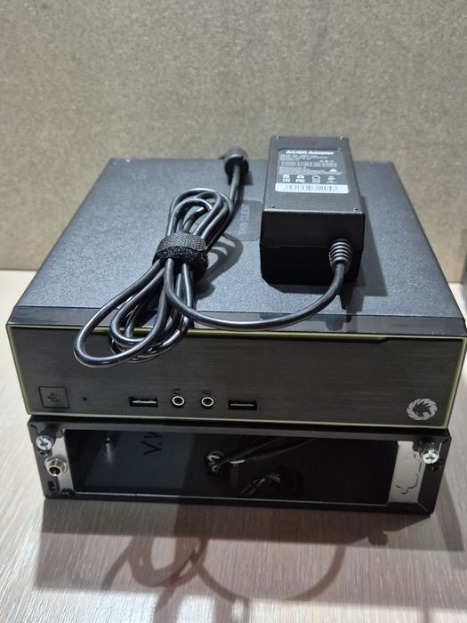 Корпус mini ITX Gamemax M100/M200 60w, slim client