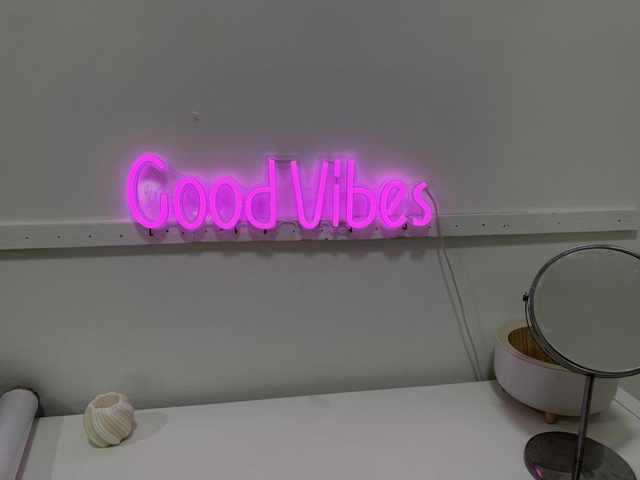 Luz led rosa good vibes